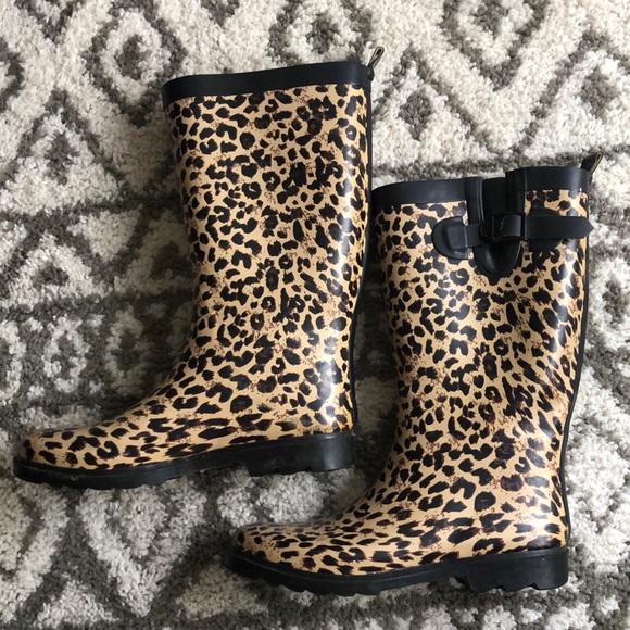 Shoes - Cheetah print rain boots